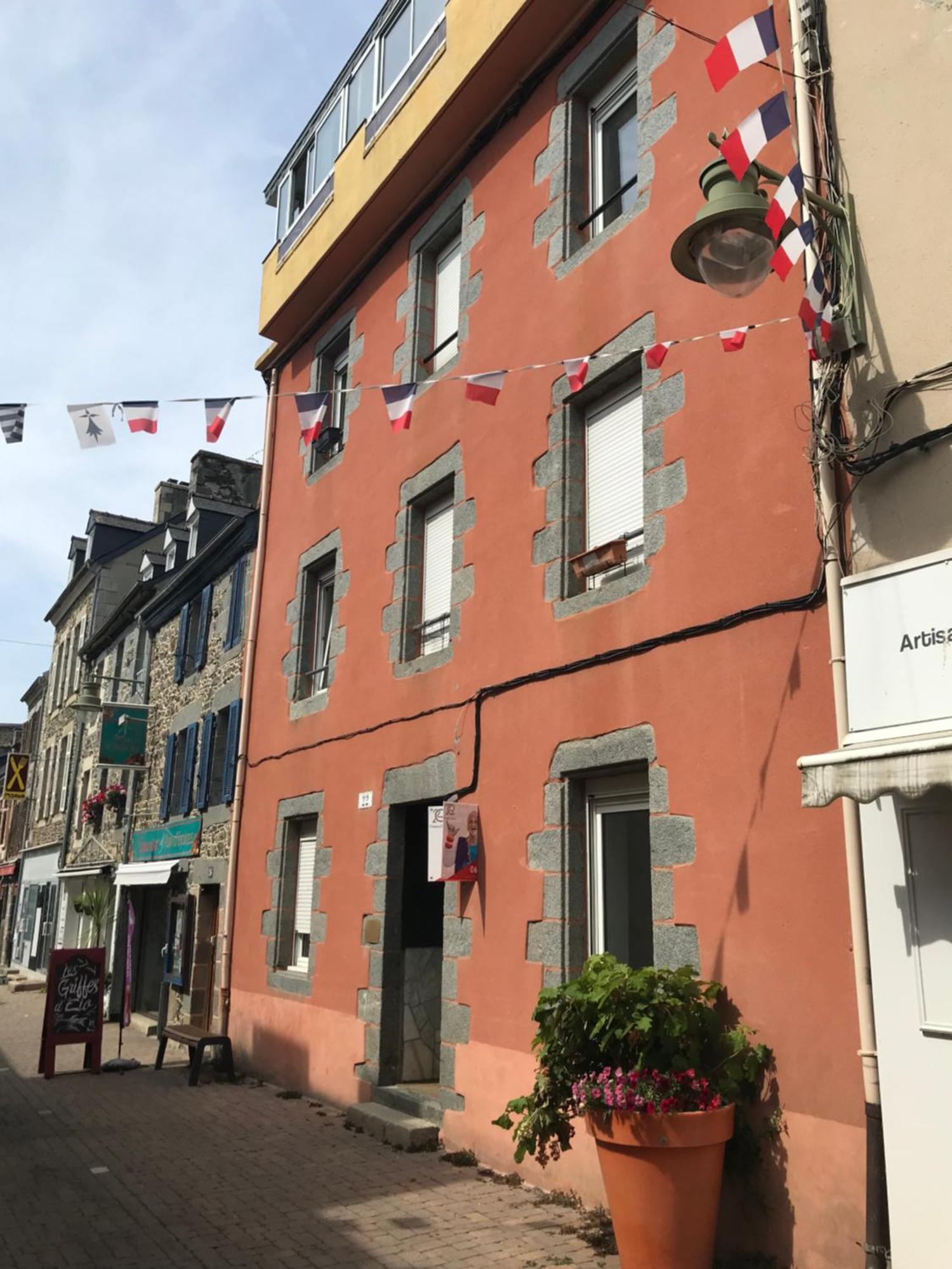 Joli Appartement Calme A Binic Dans Rue Pietonne ภายนอก รูปภาพ
